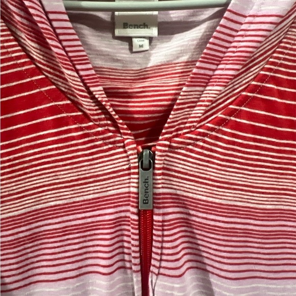Bench zip-up hooded lightweight sweater, with stripped size medium - Picture 2 of 5